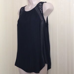 🔥MAKE AN OFFER🔥 LOFT navy blue top w/lace trim